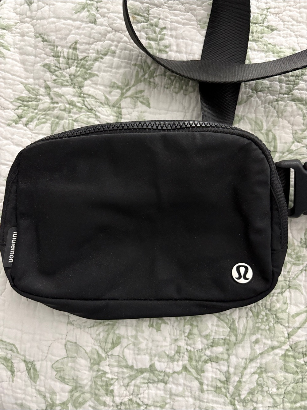 lululemon athletica Black Crossbody Waist Bag